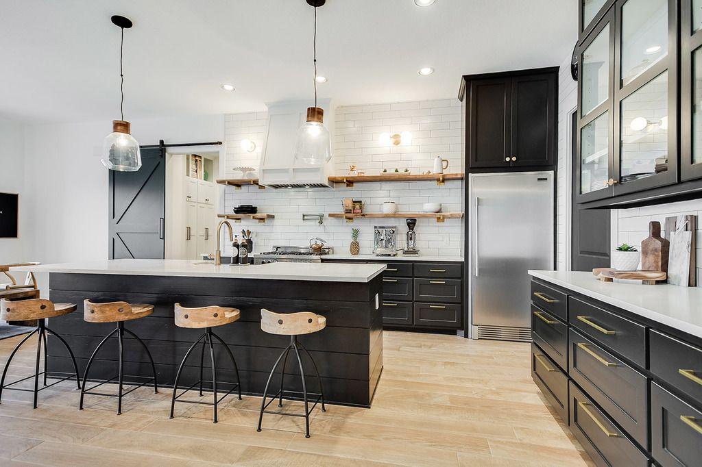 3 Expert-proven Reasons why Black Kitchen Cabinets are Trending