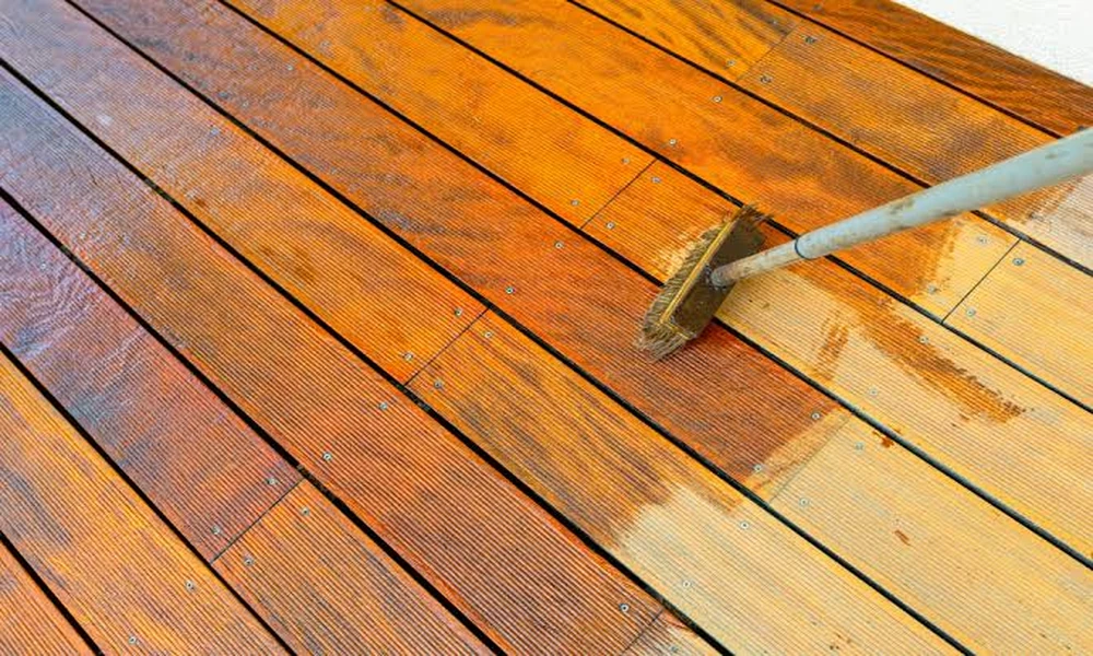 A Homeowner’s Guide to Inspecting Your Deck Before Hosting Season